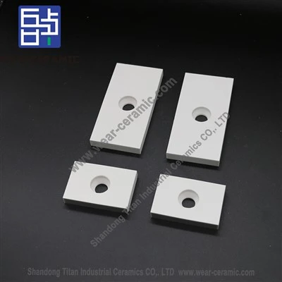 Alumina keramiske fliser med hull